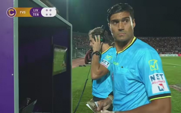 首次鹰眼挑战！意天空：首轮意丙联赛教练要求裁判观看视频回放