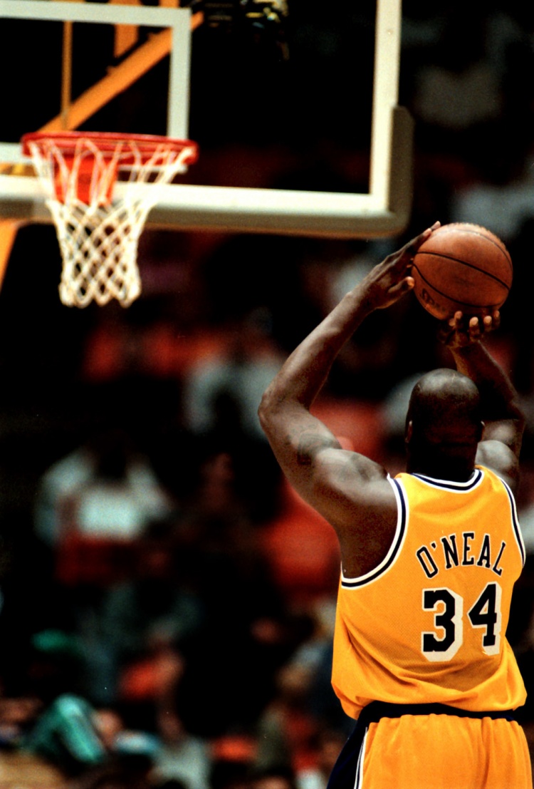 奥尼尔：罚球烂让我谦逊 若我投篮像库里我岂不是GOAT了