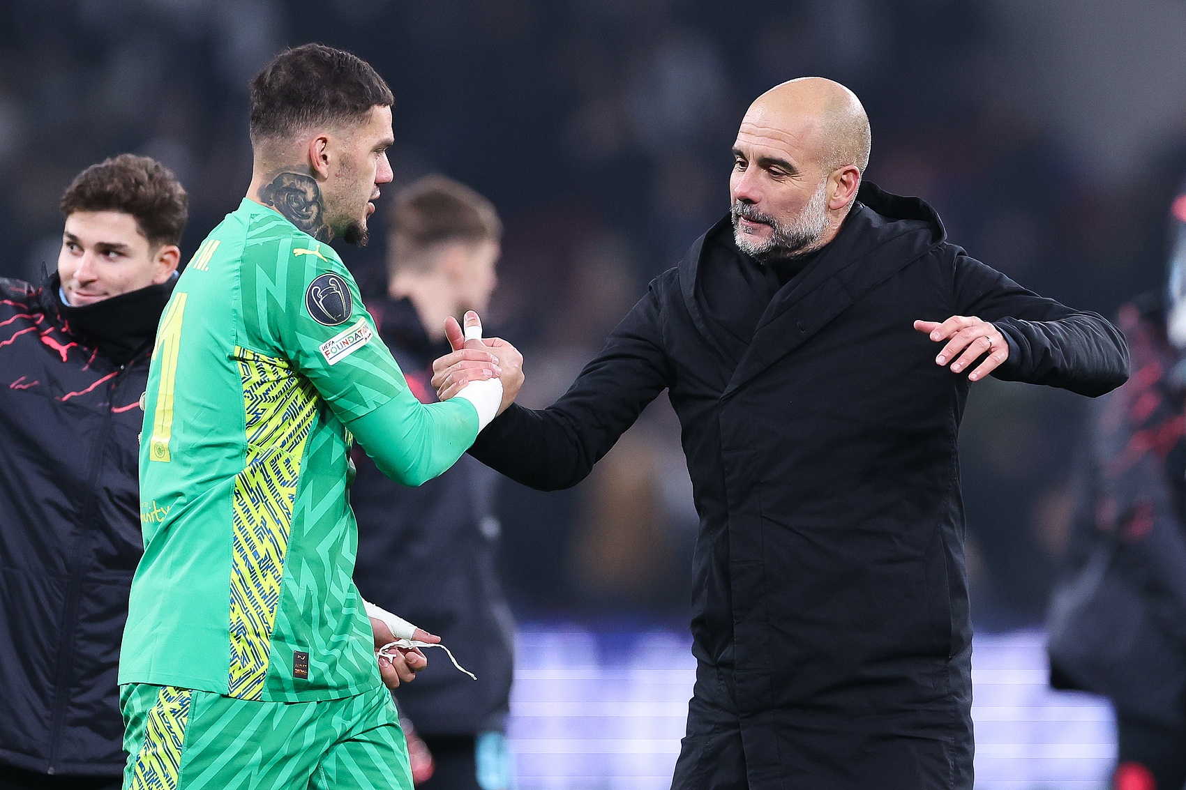 曼晚：埃德森等四人情况不明，留给瓜帅精简阵容的时间不多了