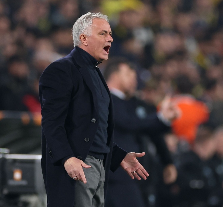 穆帅：我拿过两次欧冠冠军，但这不会给我们的对手带来任何压力