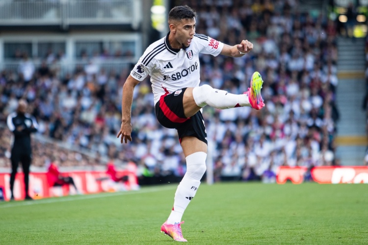 记者：帕尔梅拉斯与富勒姆就佩雷拉达全面协议，1000万到1500万欧