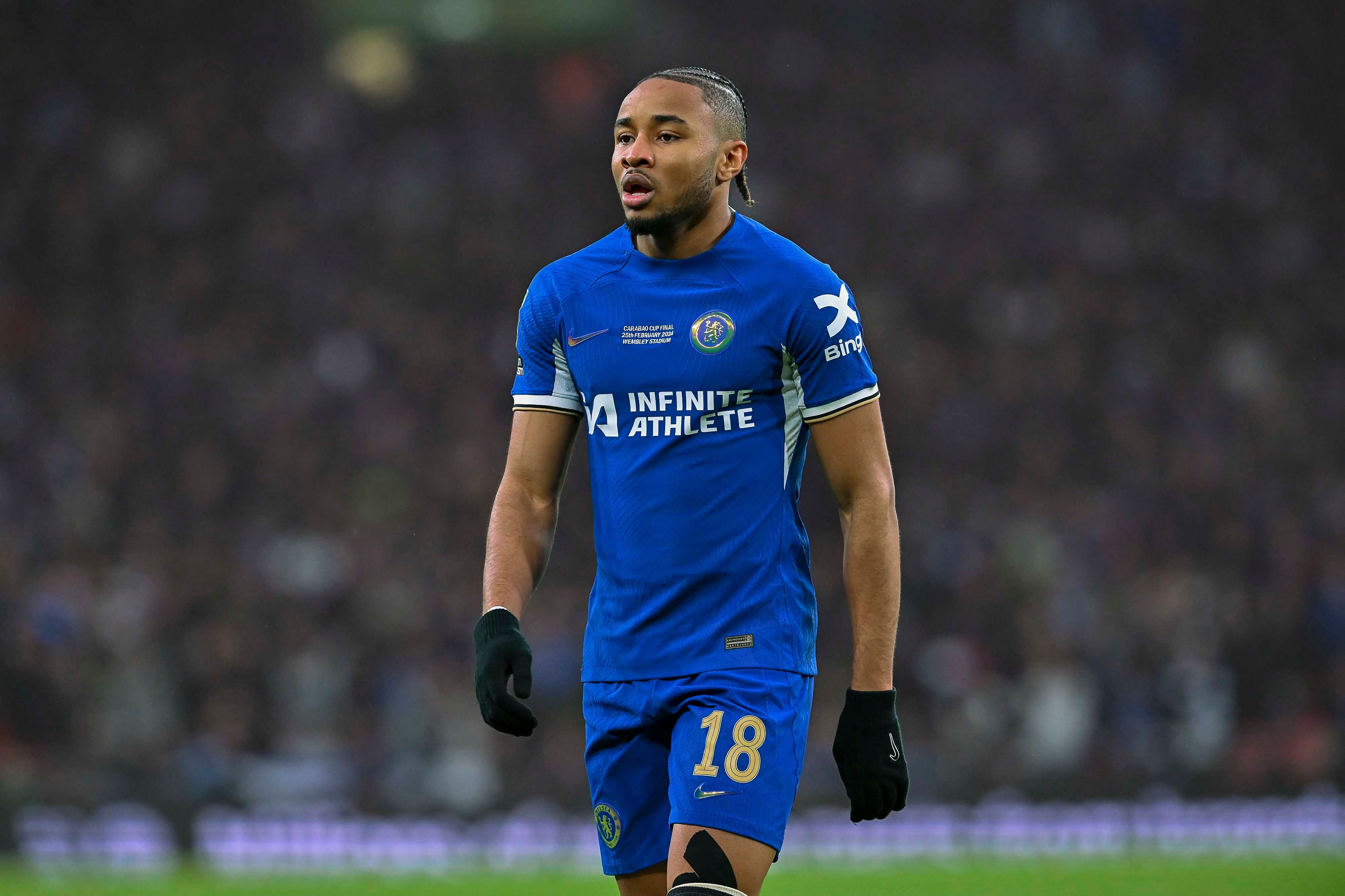 记者：切尔西多次提出将恩昆库加入西蒙斯交易，但莱比锡未考虑