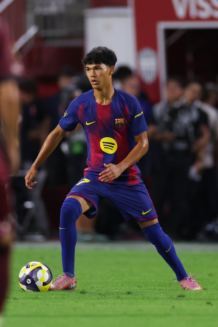 世体：如果费尔明决定转会切尔西，巴萨认为德罗可以顶替他的位置