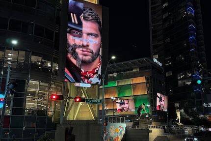 彻底切割了！达拉斯主场要求将球馆附近的东契奇OW2广告牌撤离