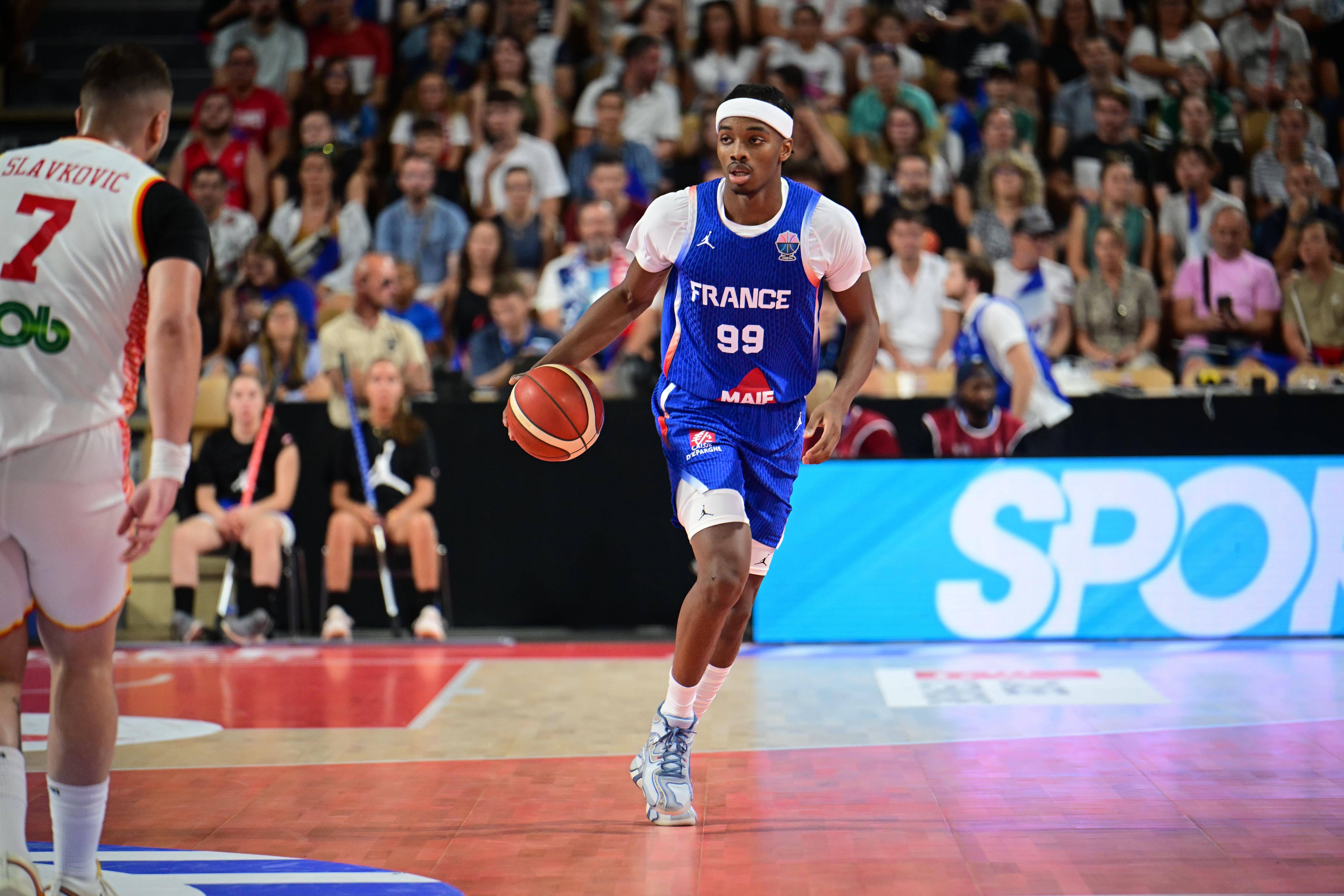 三分暂时还没开！库利巴利半场9中4拿全队最高8分&另有4板1断