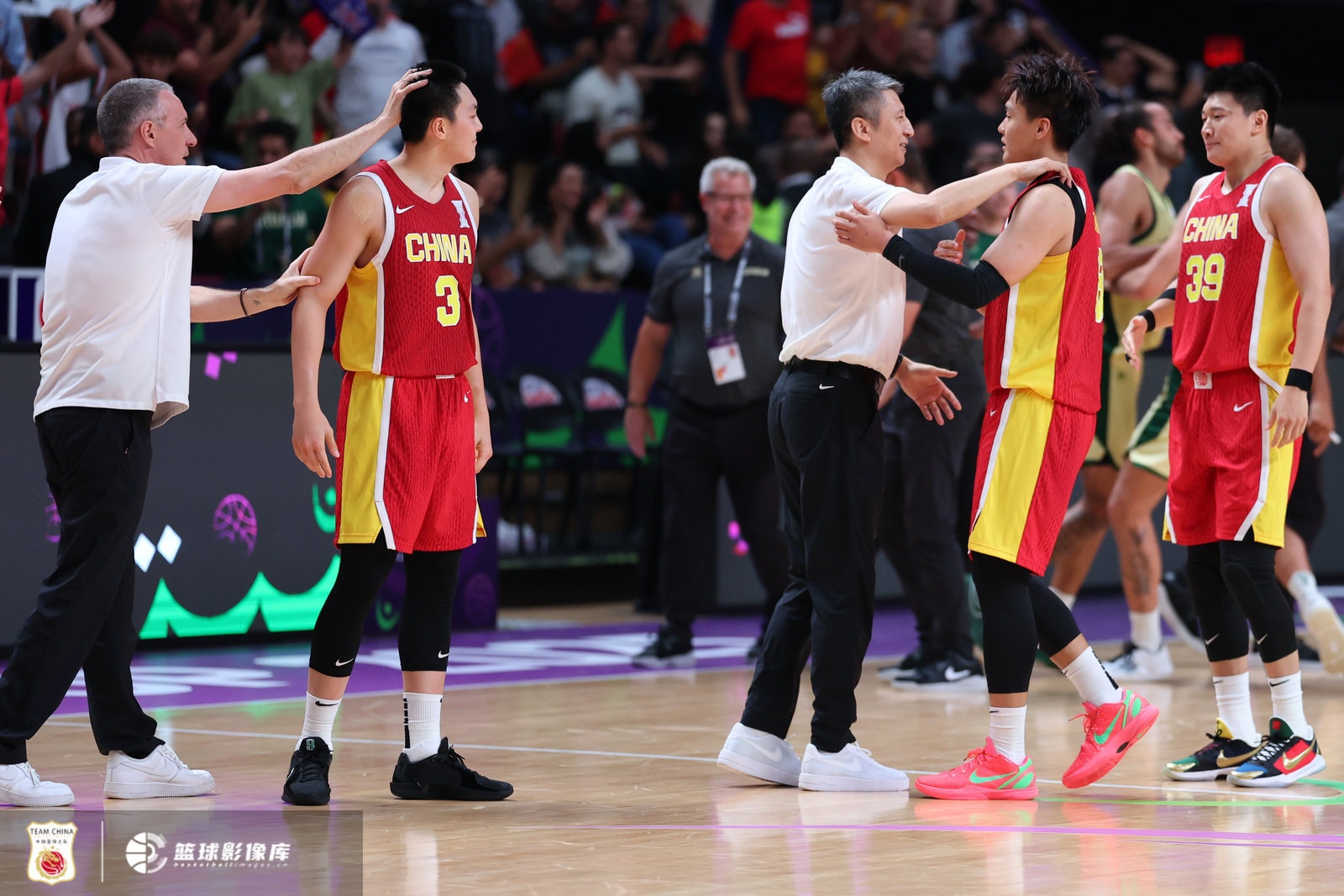 郭士强：我认为这届男篮是最无私奉献的一届 没人看重个人数据