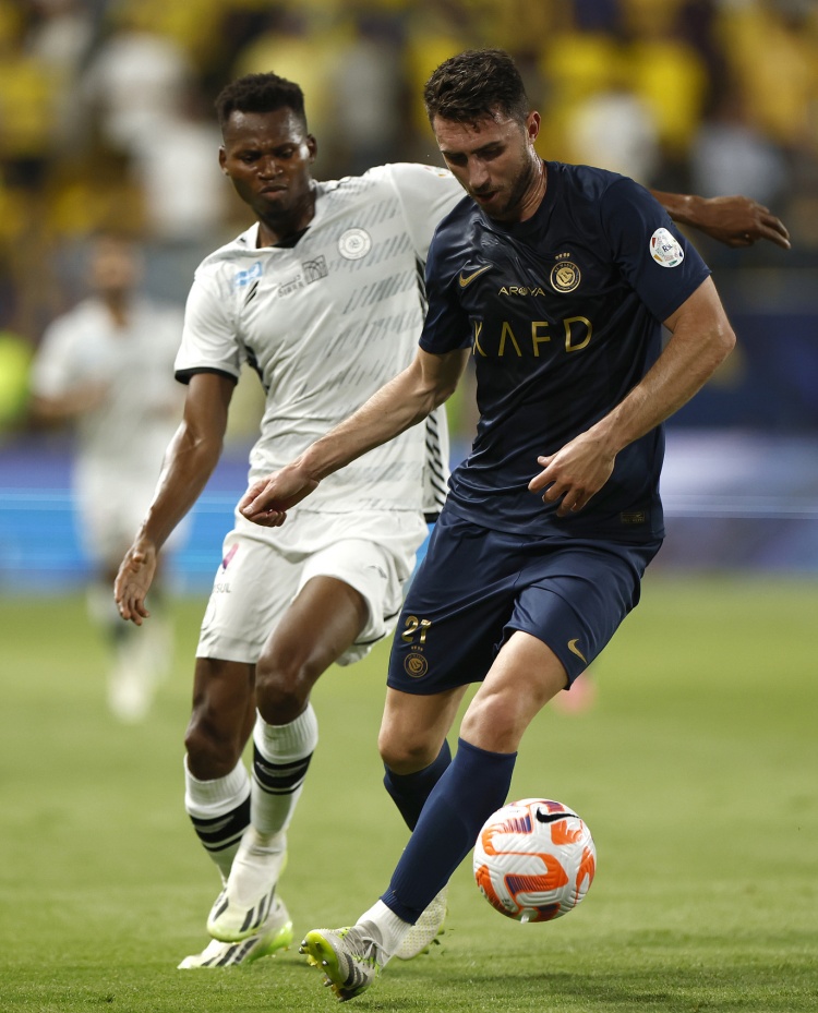 翻车了？马卡：拉波尔特交易不可能完成，胜利未及时交文件