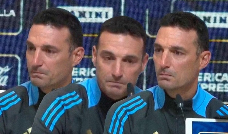 情难自已！记者因梅西话题感动落泪，主帅斯卡洛尼眼眶湿润