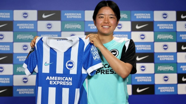 官方：布莱顿女足签下日本20岁中场角田楓佳