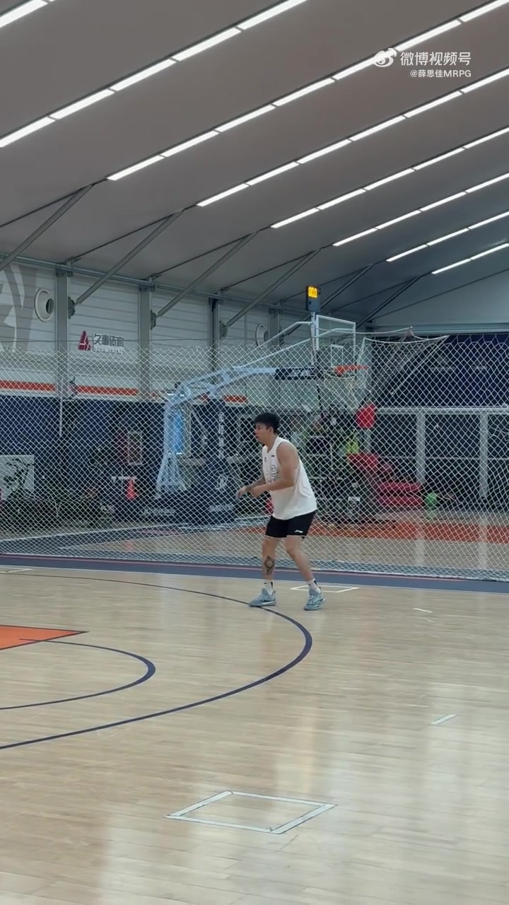 媒体人：张镇麟的身体状态还处于恢复阶段 他进行了投篮加练