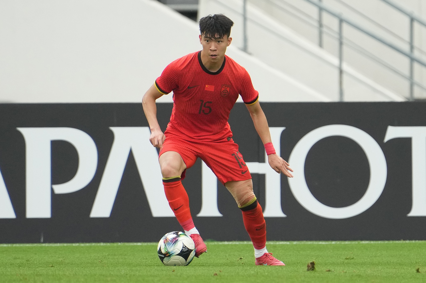 北青体育：国足新帅短期内很难确定，10月集训热身赛面临泡汤