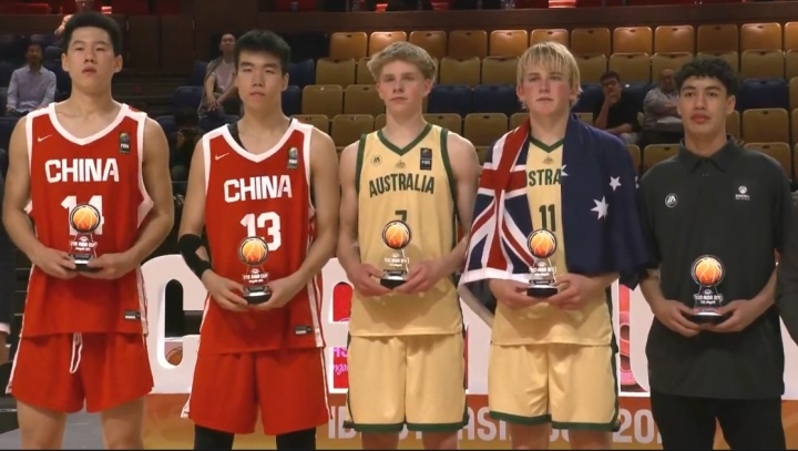 媒体人：张懿赵杰的持球能力不够 信心不足 该练面筐进攻选择