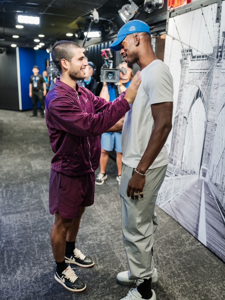 为好友阿尔卡拉斯美网决赛打气！巴特勒：今天我与你同在！