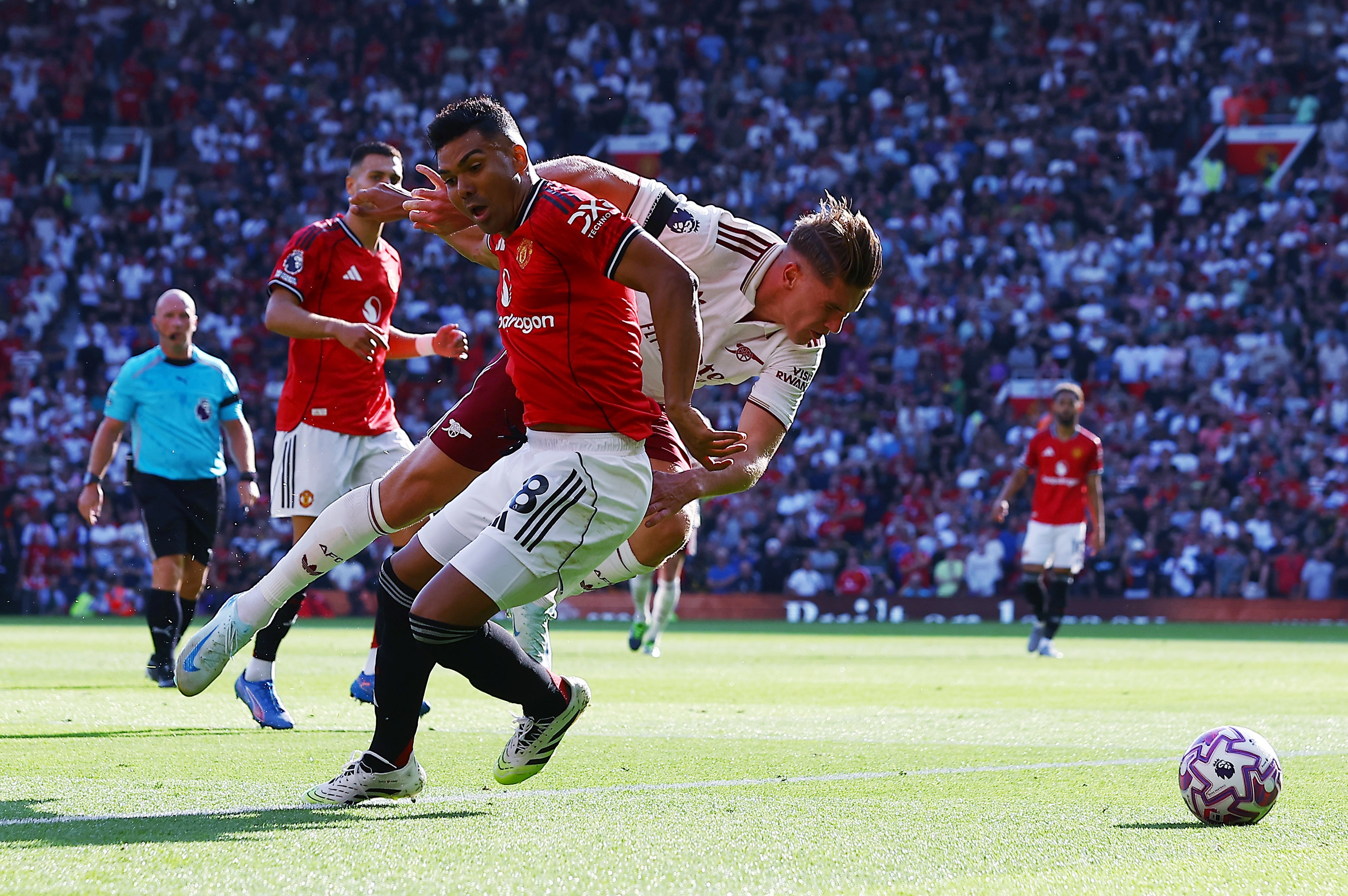 记者：弗拉门戈、帕尔梅拉斯有意卡塞米罗，但他对圣保罗感情深厚