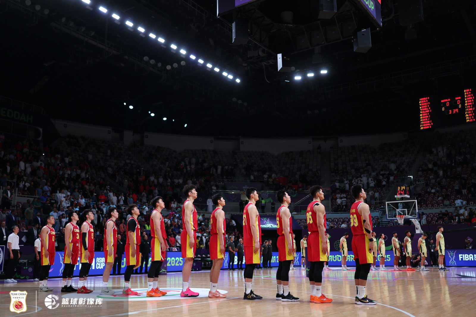 余嘉豪：这届亚洲杯男篮私交很好&很团结 12个人都明白自己的定位