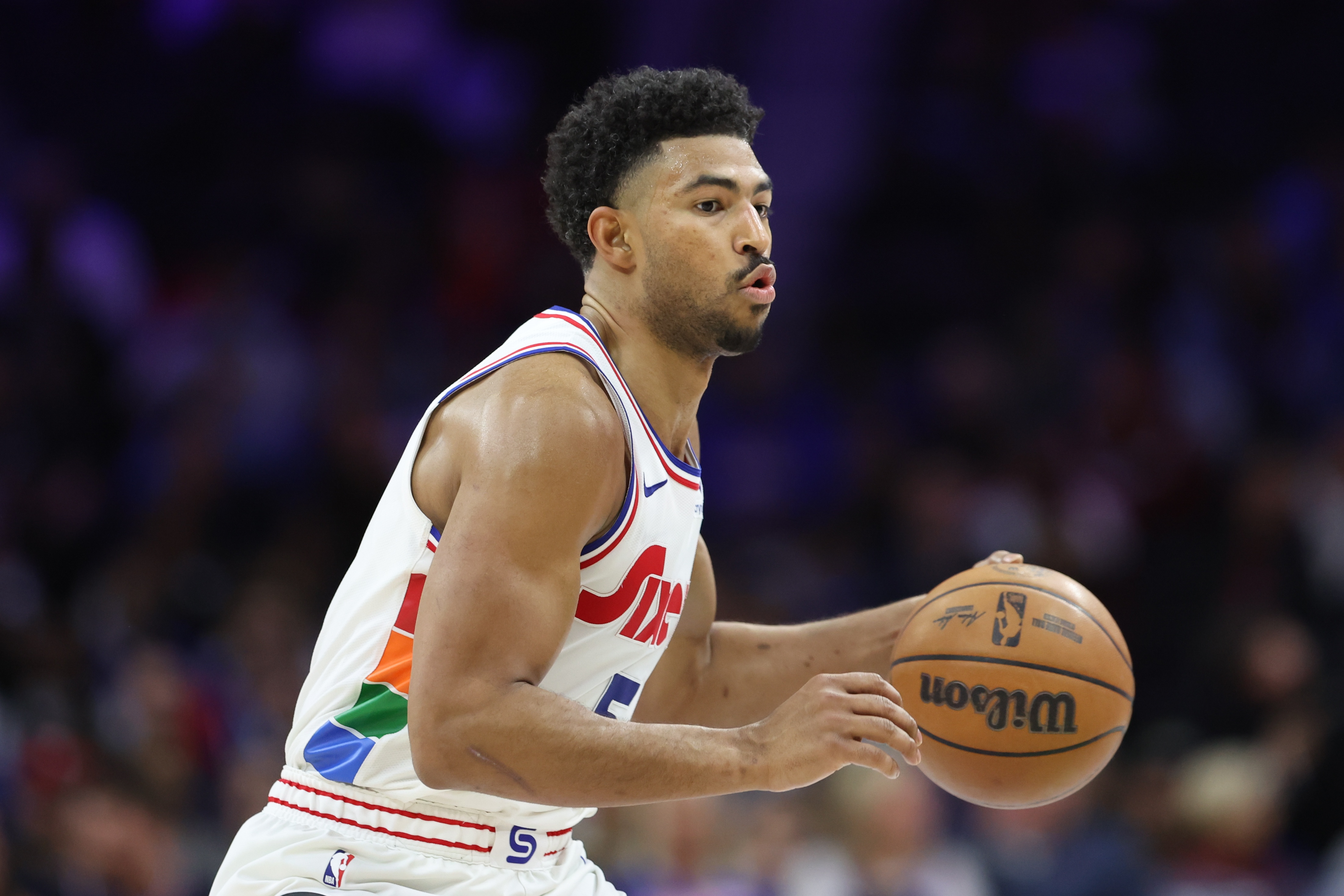 名记：签格莱姆斯会让76人面临薪资压力 乌布雷和庄神可能被处理