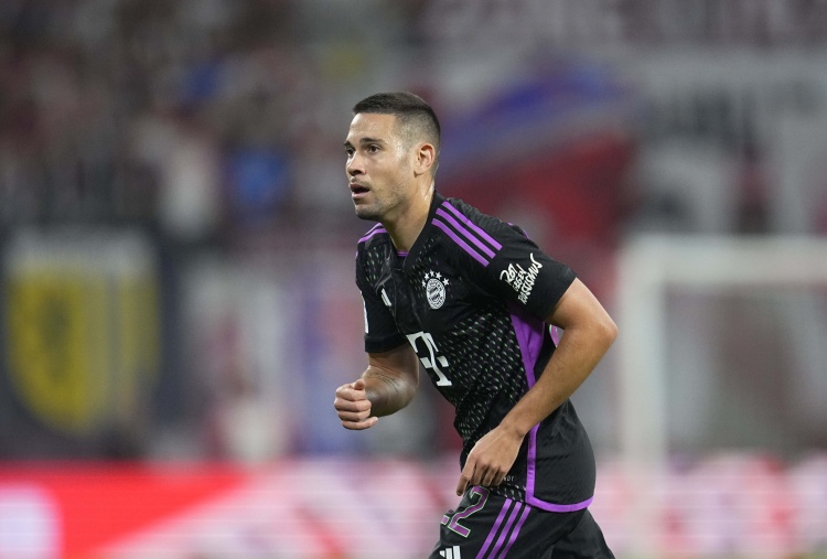 拜仁官方：格雷罗对阵汉堡腹部肌肉轻微受伤，将暂时缺阵