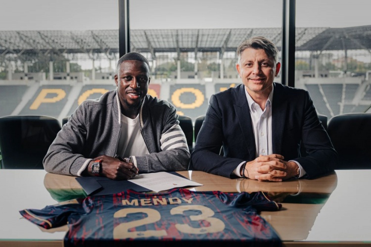 官方：本杰明-门迪加盟波兰球队施切钦波贡，签约1+1合同