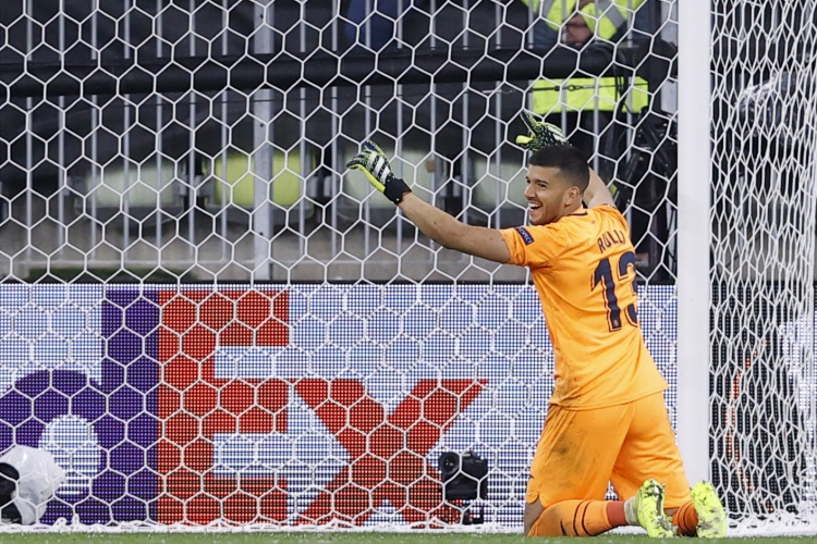 鲁利上半场做出10次扑救，创03-04赛季以来欧冠半场扑救次数新高