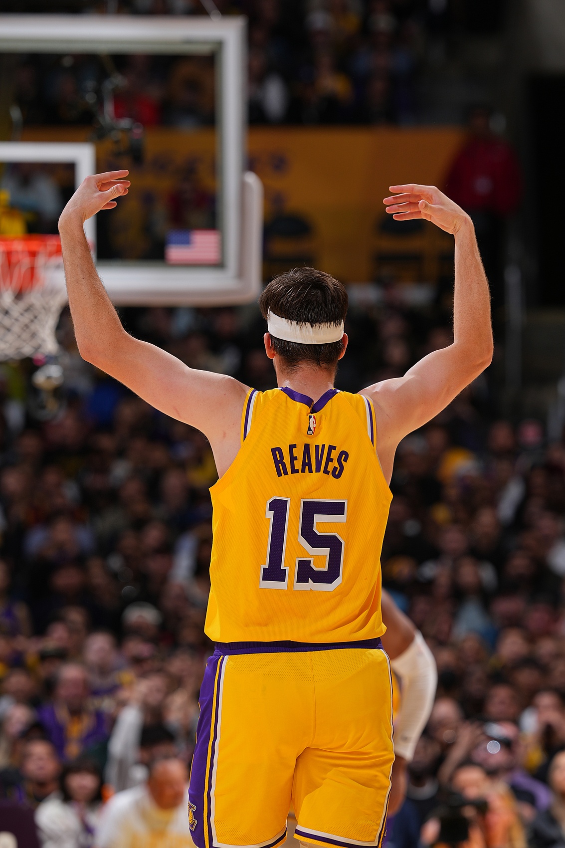 湖记：里夫斯下份合同寻求3000-3500万年薪 马刺等队可能关注