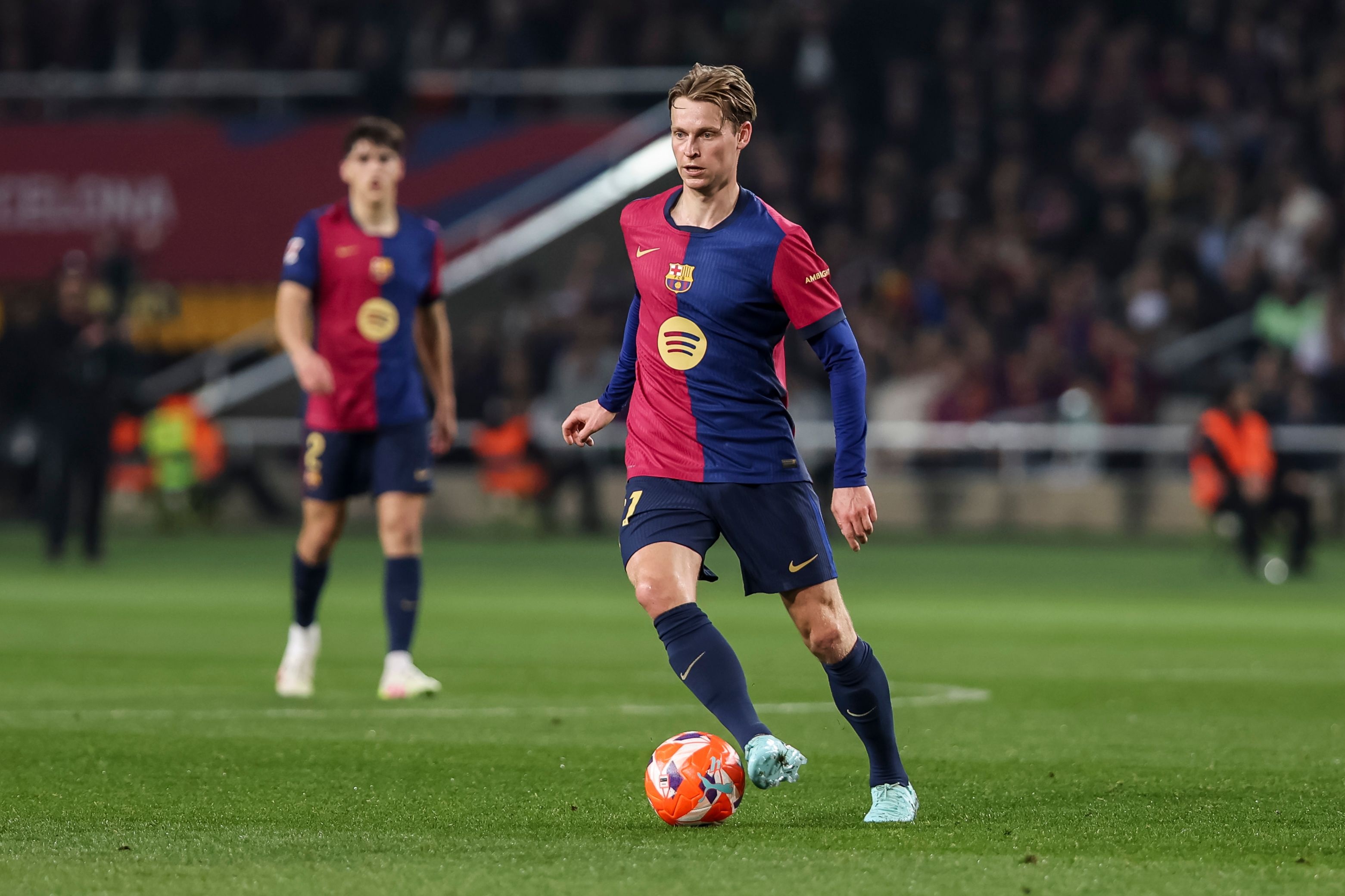 德科：希望巴萨赢得本赛季欧冠冠军，我们和德容续约不会有问题