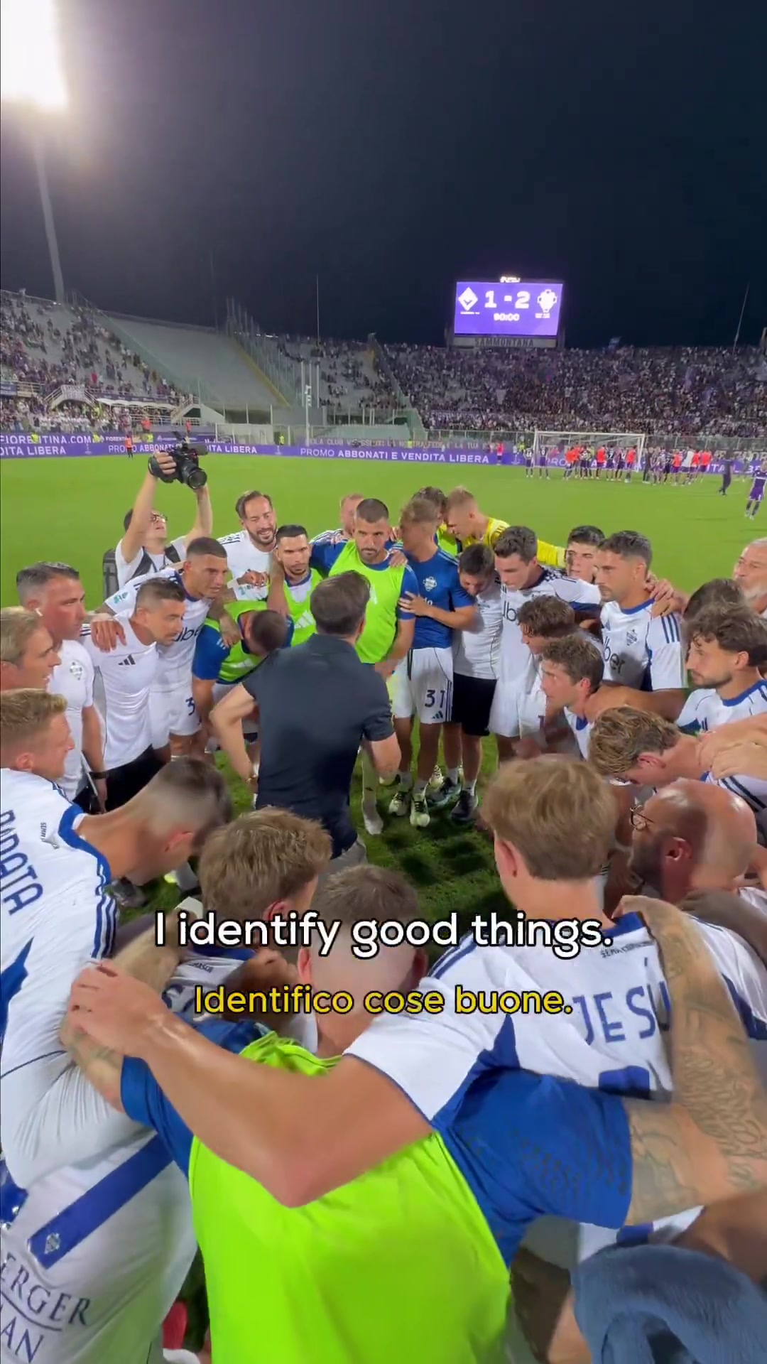 充满激情！小法赛后讲话激励球员：我们要继续进步，取得更多胜利