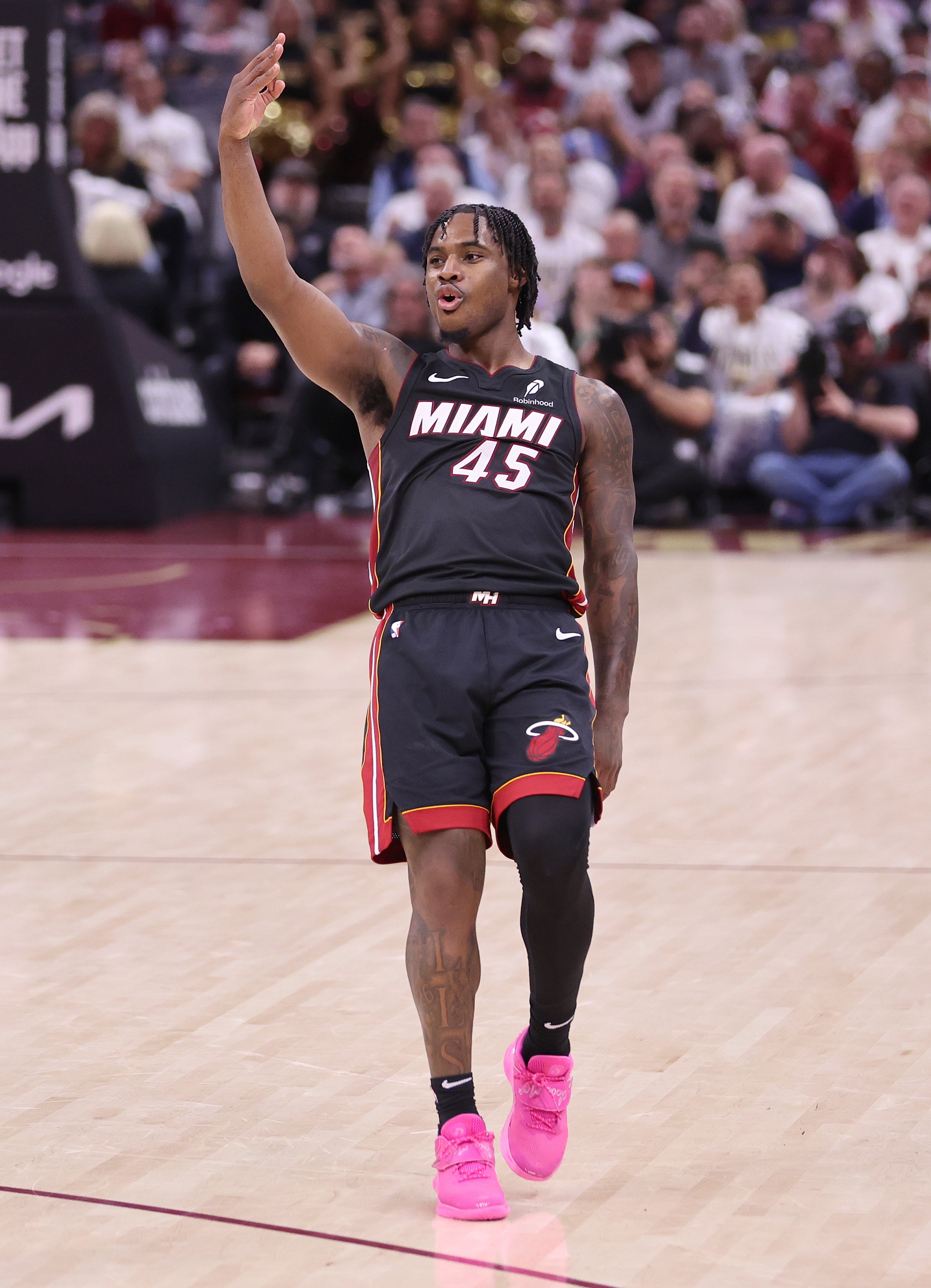 戴维恩-米切尔：我很适合热火 这人人都很努力 没人在乎谁得分