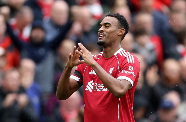 战术板丨赫拉芬贝赫，红军新赛季的关键先生