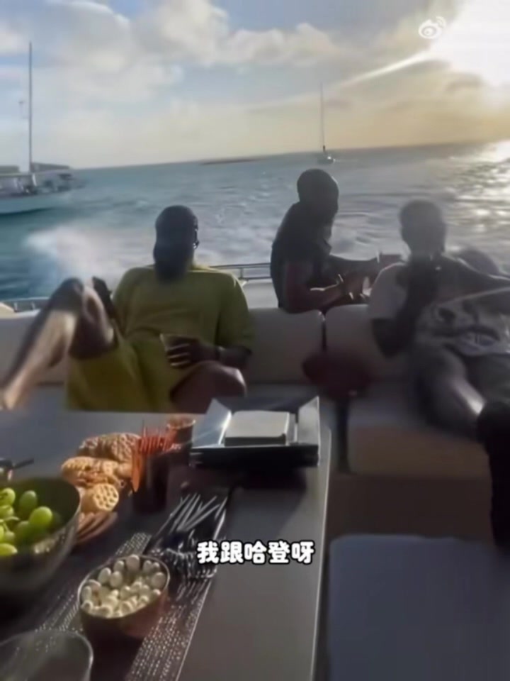 雷霆三少你更愿意和谁交朋友？杨侃团队：哈登啊 他能带我大撒币