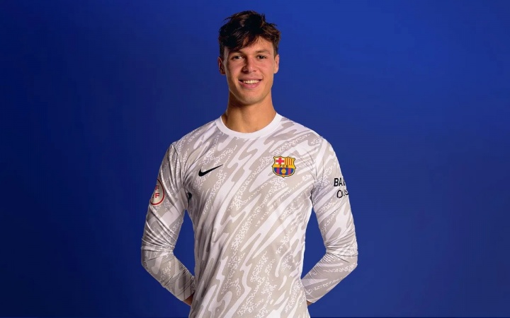 世体：巴萨紧急召回参加世青赛的门将科亨回来替补救火