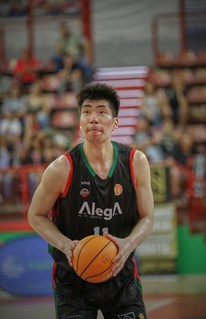 西乙常规赛首秀！余嘉豪9分3板&罚球10中7&正负值-1 球队惨败24分