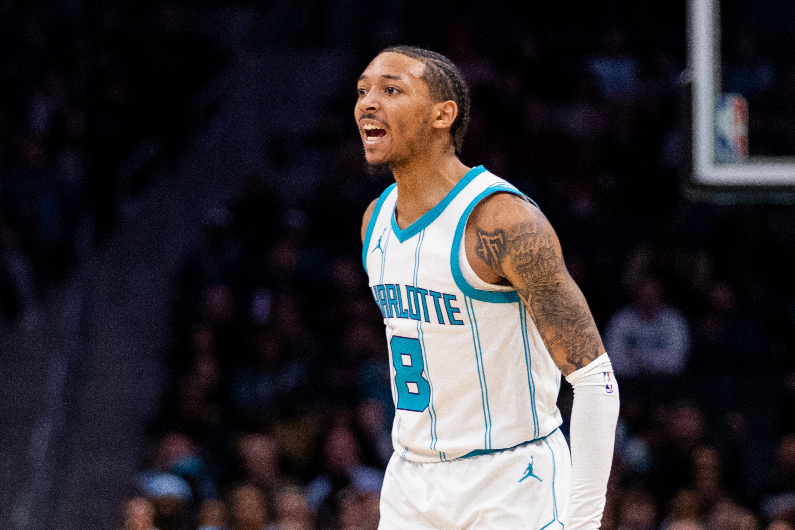 三分射手！美记：湖人、火箭、开拓者、公牛有意小尼克-史密斯