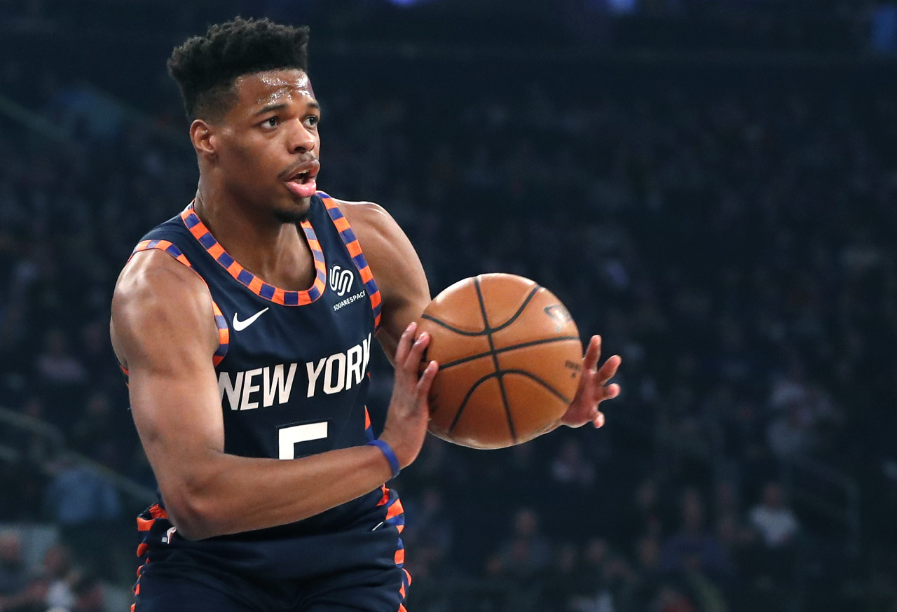 名记：小丹尼斯-史密斯和厄尔与独行侠均签Exhibit 9非保障合同