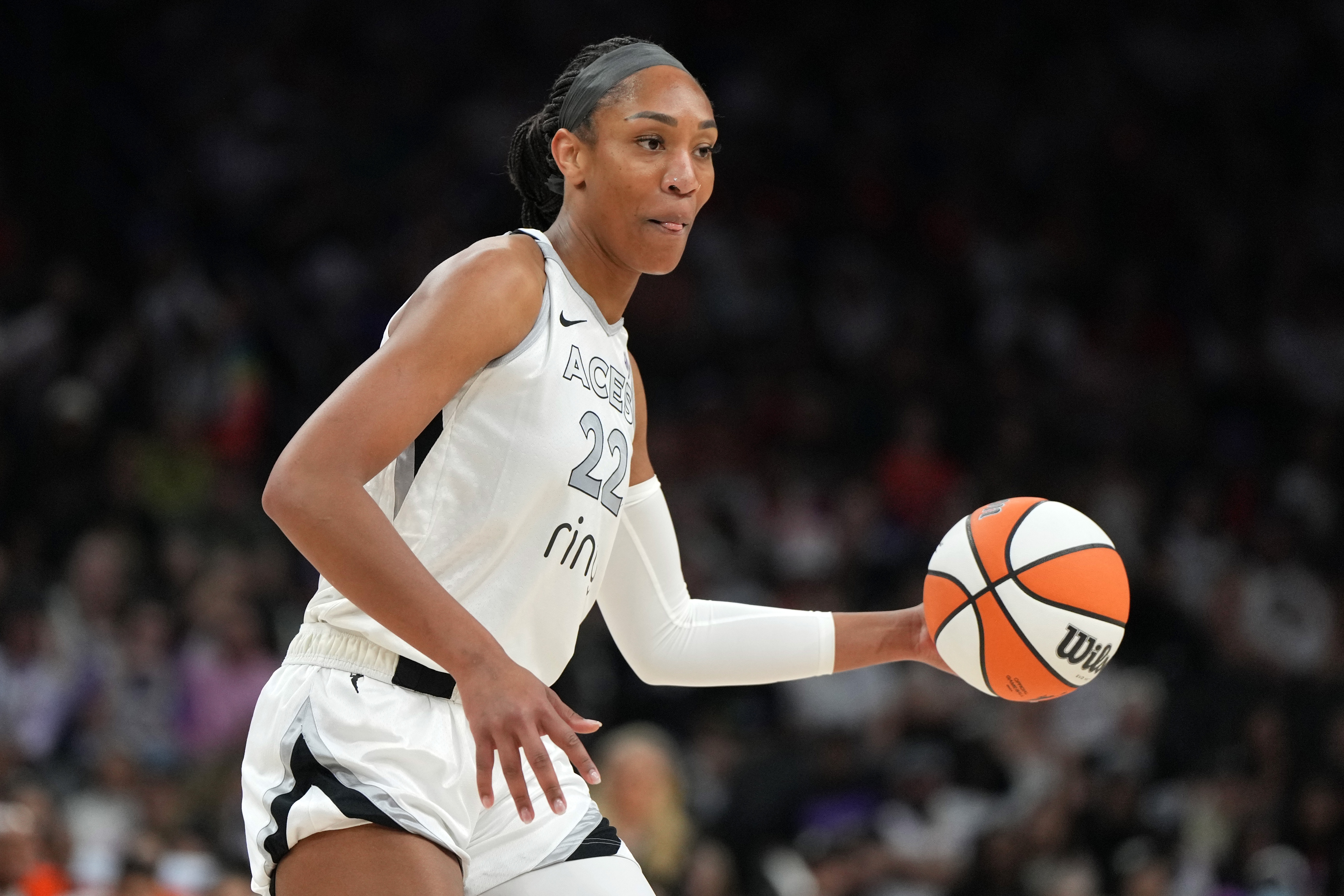 王牌83-90不敌狂热被拖入抢5 阿贾-威尔逊31分9板3助4断3帽难救主