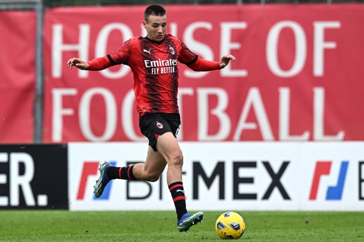 莫雷托：米兰明夏付380万欧就能带回卡马达，今夏曼联等队曾有意