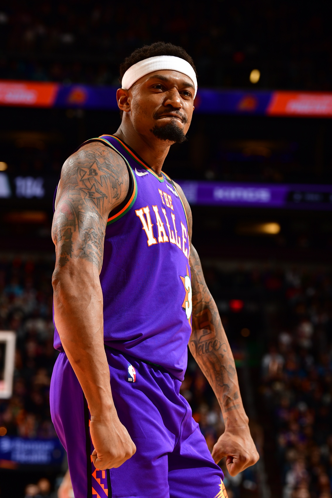 比尔：右膝仍然有炎症 上赛季曾试图带伤上阵&现在感觉良好