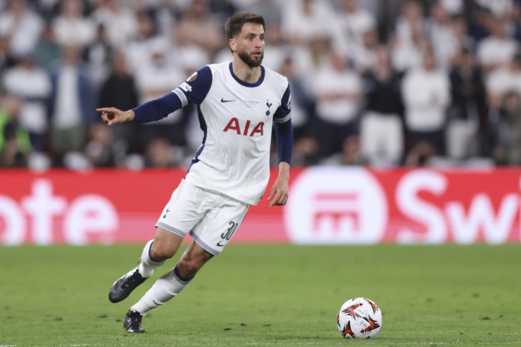 太阳报：本坦库尔已经准备好与热刺完成续约，他的合同明夏到期