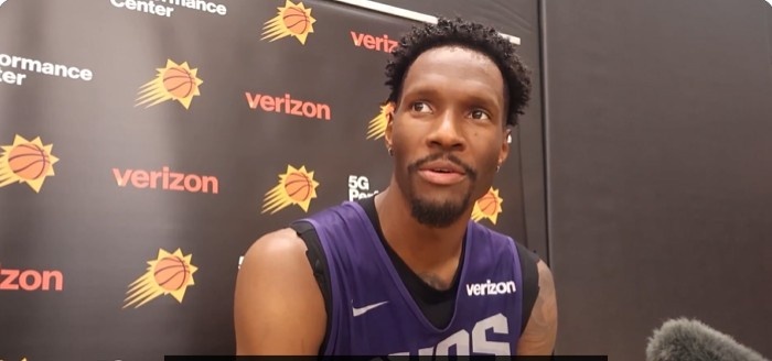 海斯-戴维斯：我可以帮助太阳 最重要的是要带着自信去打球