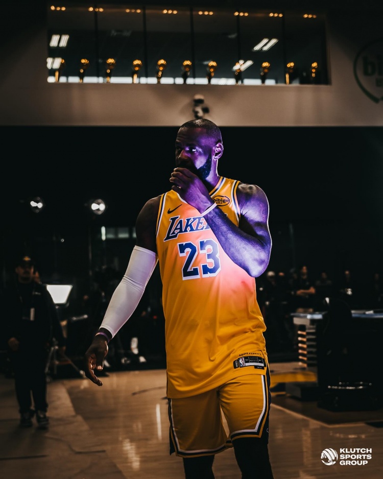 詹姆斯谈第23个赛季：感觉像第一次拿起篮球时一样兴奋