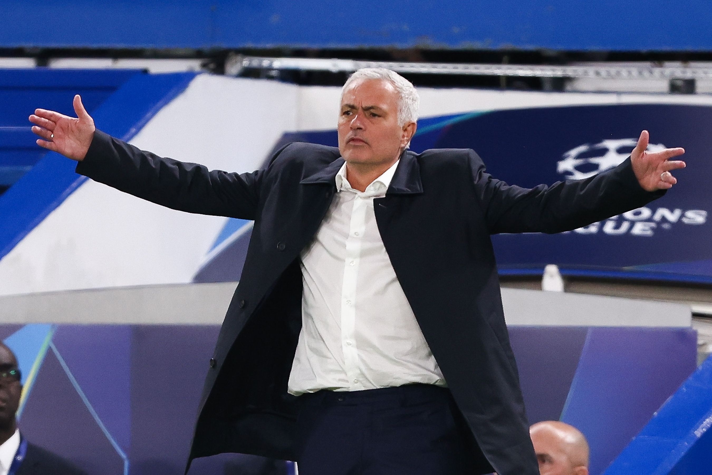 即将交手！波尔图主帅回应穆帅负蓝军后言论：赢球才值得被讨论