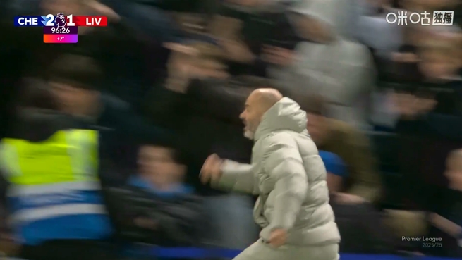 效果拉满！马雷斯卡疯狂庆祝，吃到第二张黄牌被罚下