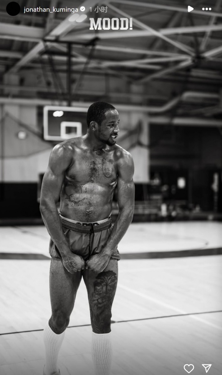 夸梅：有些球员喜欢在社媒训练&这是表演 真正的训练都是封闭式的