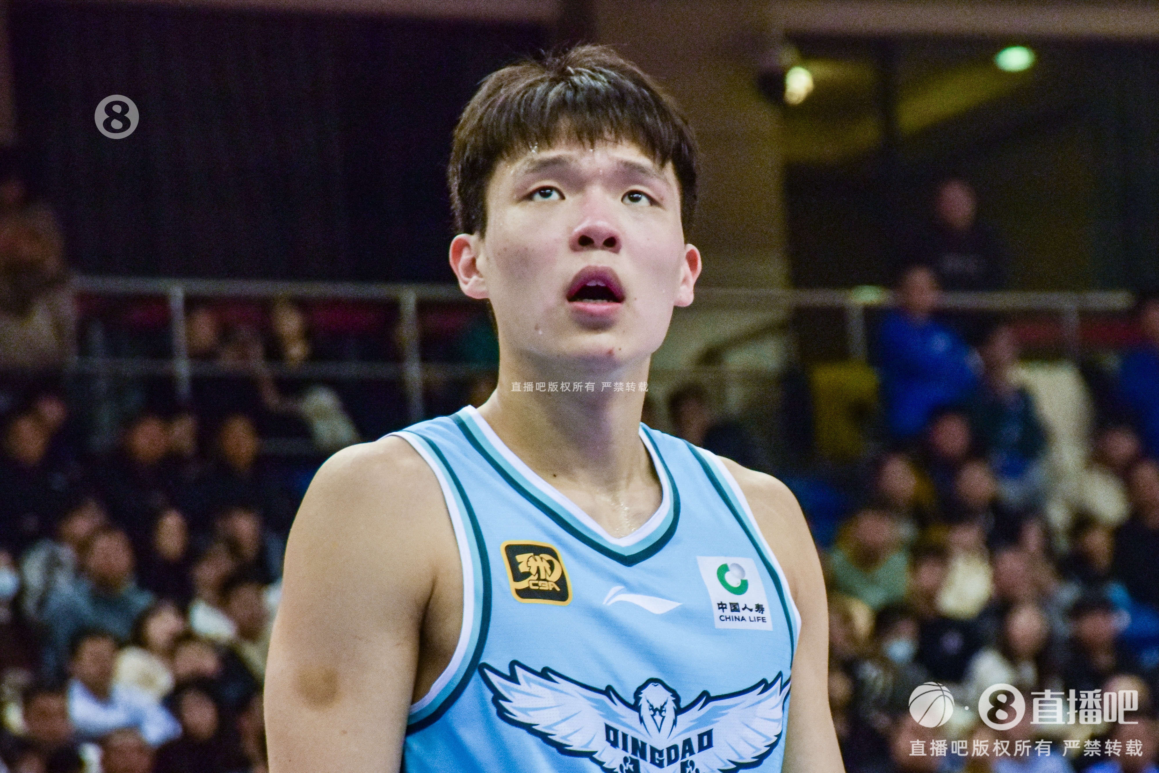 当年杨瀚森在山东打青年联赛时 徐长锁发掘了他并引进到青岛