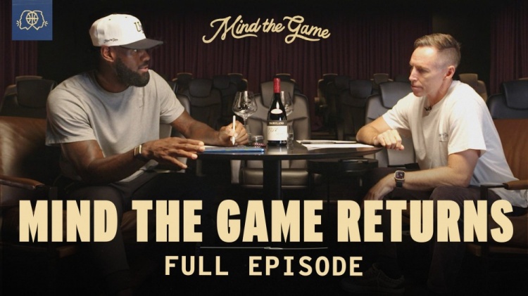 詹姆斯：当你整场持球后 一旦你不持球 队友也会困惑该怎么打