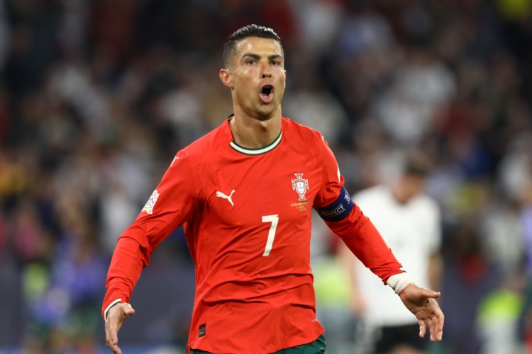 C罗承认害怕秃顶：如果你看到我没头发了，那我就不是同一个人了