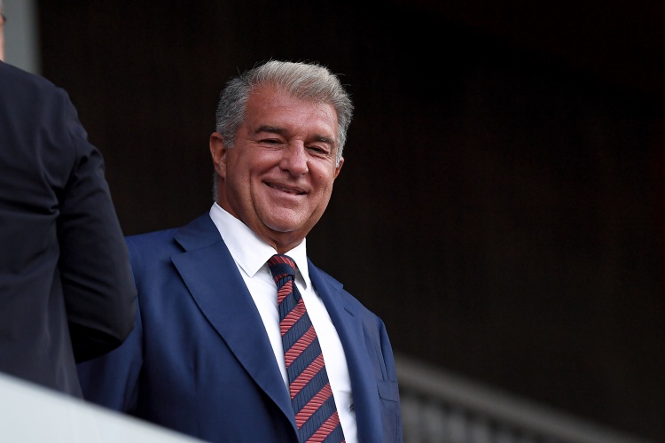 每体：巴萨因球员转会操作共负债1.59亿欧，签莱万欠拜仁2000万欧