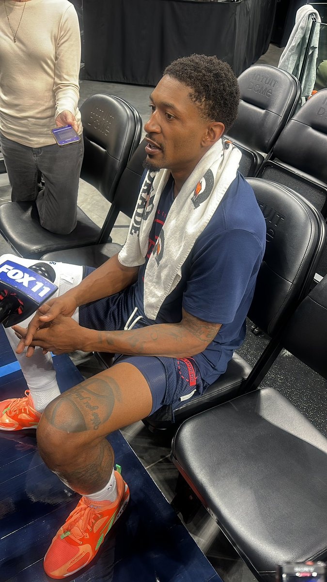 季前赛快船对阵广州龙狮 比尔因右膝酸痛缺席 其余所有人均可出战