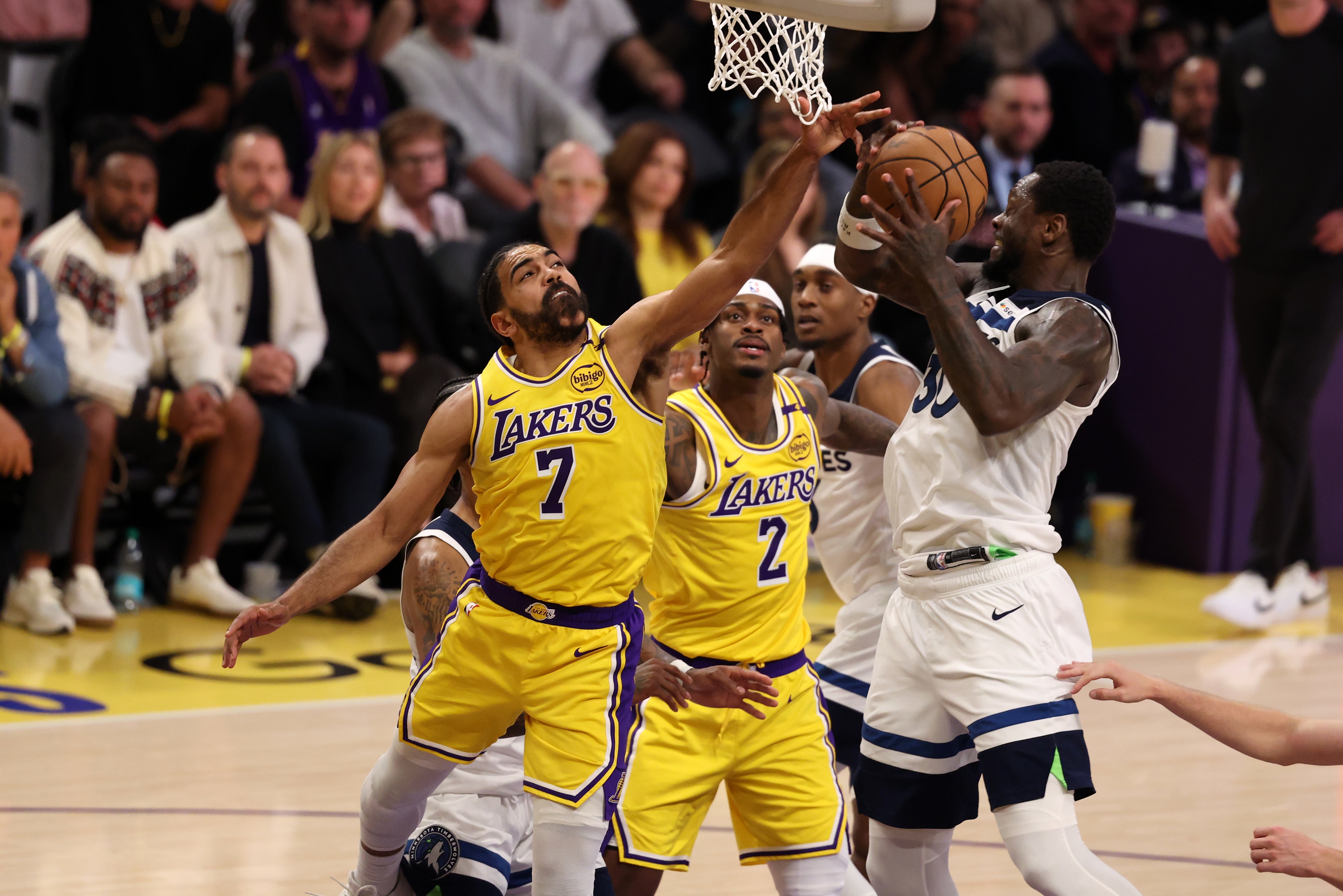 巴克利：东契奇和詹姆斯防守一般 湖人的其他球员一定要顶上