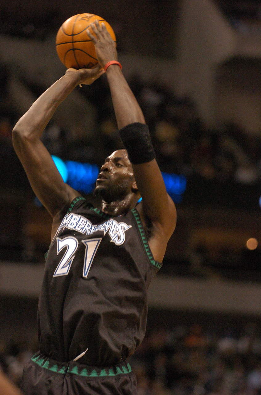 加内特：中国球迷叫我狼王 这称号让自己倍感珍惜 感谢球迷的认可