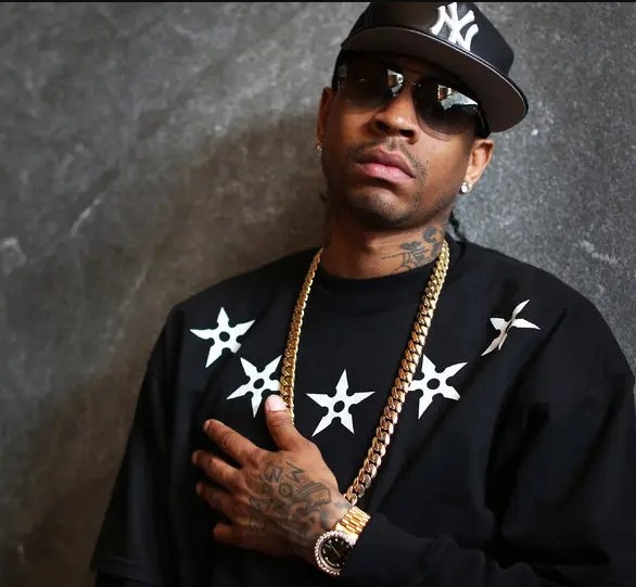 艾弗森：出席联盟活动他们总让我穿西服 可我只在教堂&葬礼中穿过